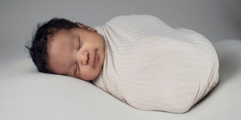 قنداق کردن نوزاد